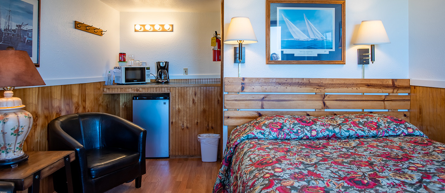 OCEANSIDE OCEAN FRONT CABINS OFFER SPACIOUS AND COMFORTABLE ACCOMMODATIONS