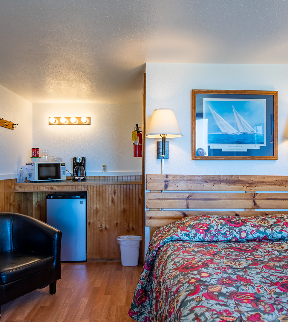 OCEANSIDE OCEAN FRONT CABINS OFFER SPACIOUS AND COMFORTABLE ACCOMMODATIONS