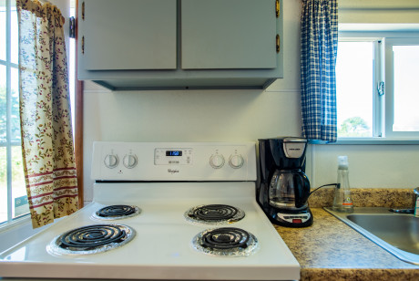 Oceanside Ocean Front Cabins - In-Room Amenities - Coffee Maker & Gas Stove