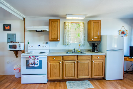 Cabin #19 – 1 Bed, Full Kitchen