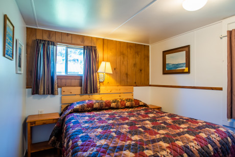 Oceanside Ocean Front Cabins - Guest Room