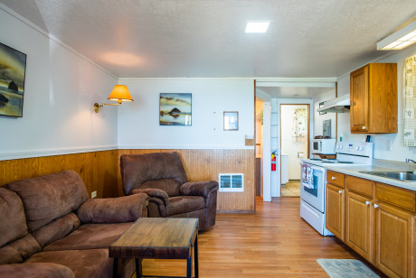 Cabin #19 – 1 Bed, Full Kitchen